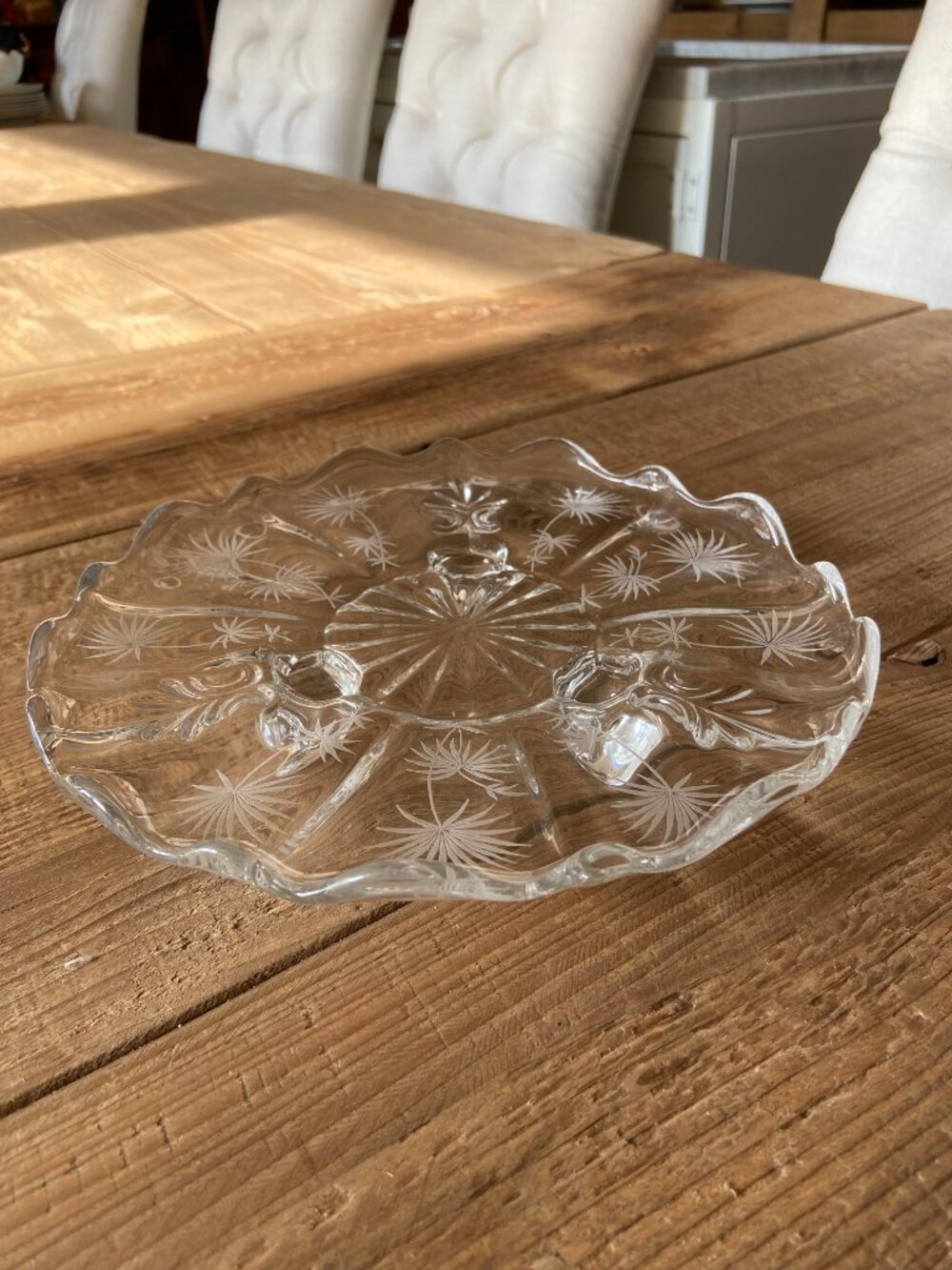 Vintage Clear Glass Etched Floral Starburst Serving Dish Scalloped 8" - Picture 3 of 9